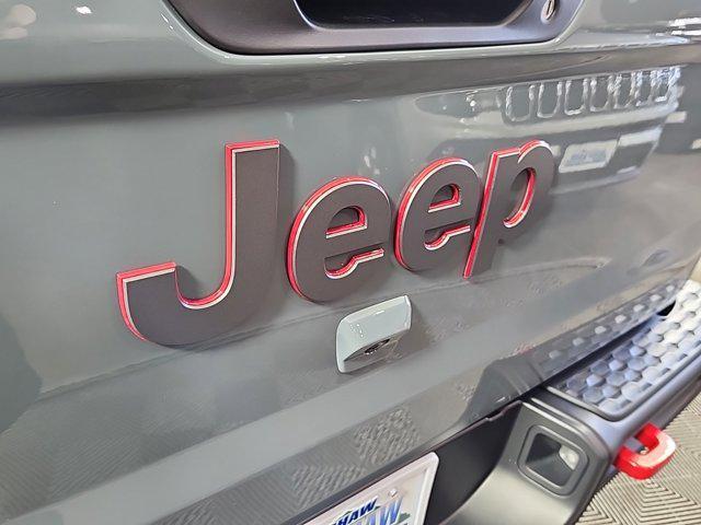 new 2025 Jeep Gladiator car, priced at $57,475