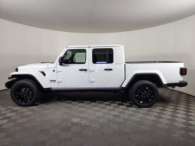 new 2025 Jeep Gladiator car, priced at $42,585