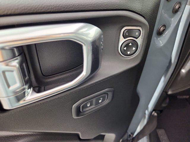 new 2025 Jeep Gladiator car, priced at $47,948