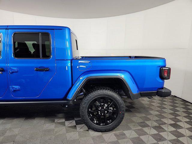 new 2025 Jeep Gladiator car, priced at $43,180