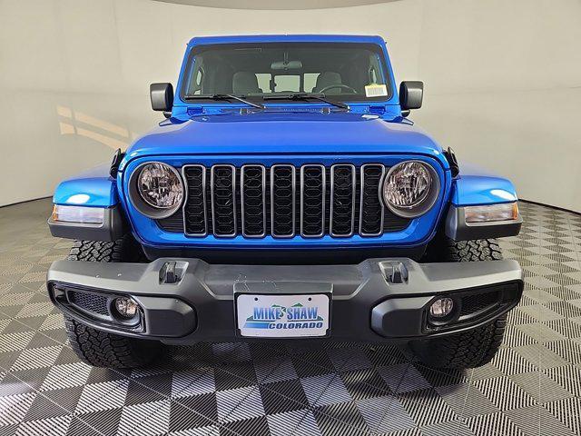 new 2025 Jeep Gladiator car, priced at $43,180