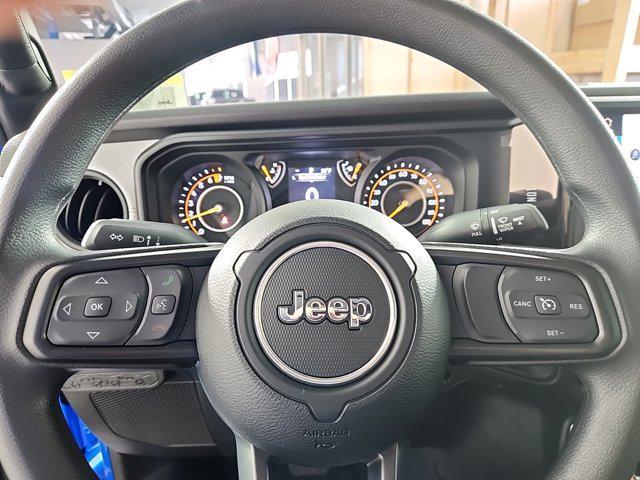 new 2025 Jeep Gladiator car, priced at $43,180