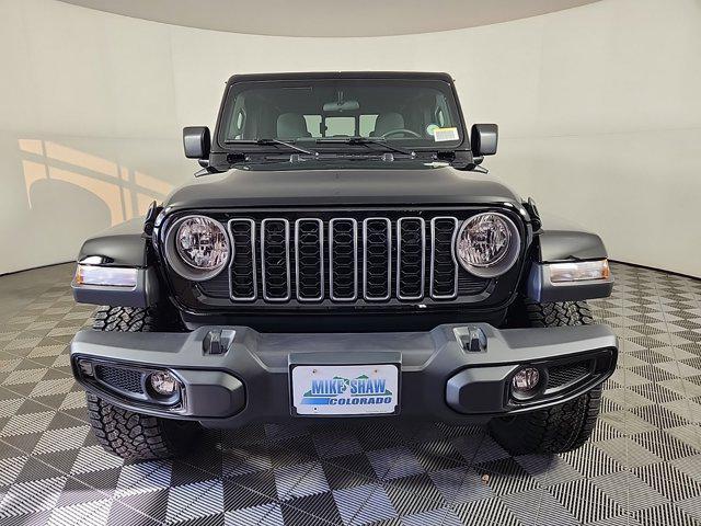 new 2025 Jeep Gladiator car, priced at $43,180