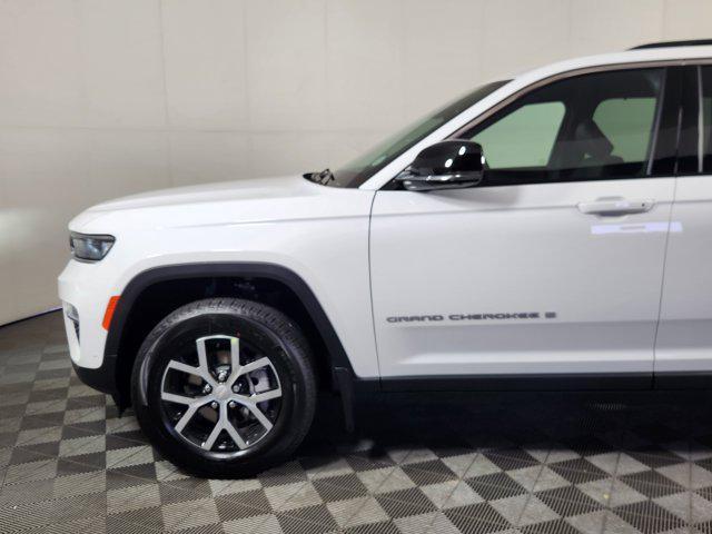 new 2025 Jeep Grand Cherokee car, priced at $49,146