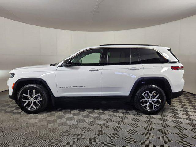 new 2025 Jeep Grand Cherokee car, priced at $49,146