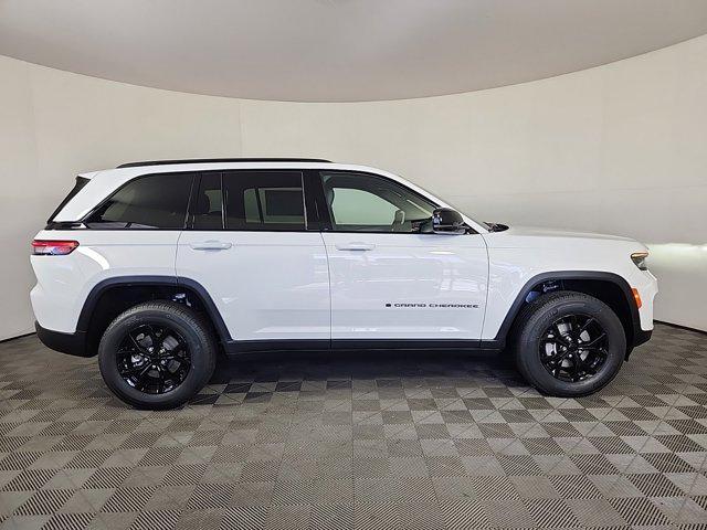 new 2025 Jeep Grand Cherokee car, priced at $44,430