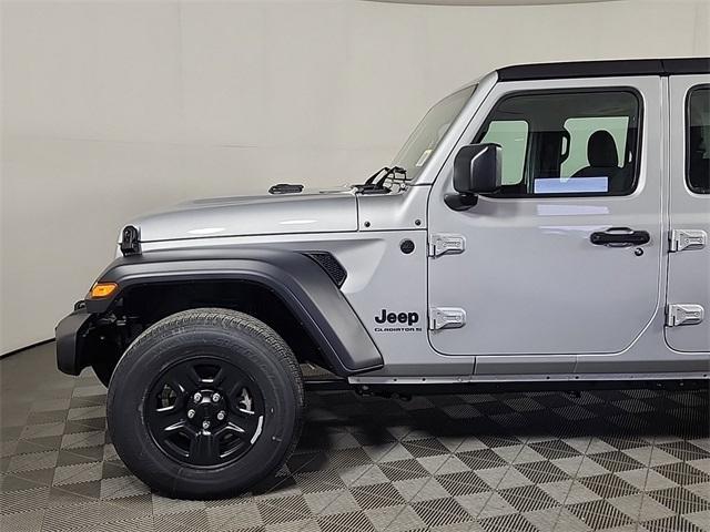 new 2024 Jeep Gladiator car, priced at $42,182