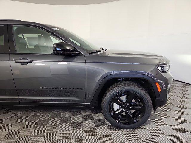 new 2025 Jeep Grand Cherokee car, priced at $56,455