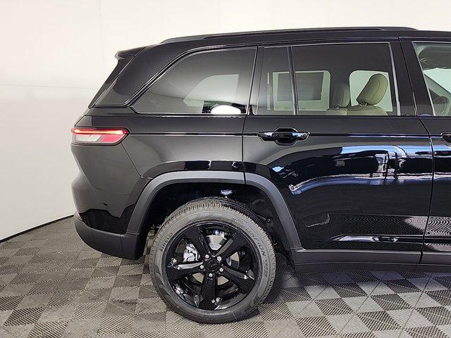 new 2025 Jeep Grand Cherokee car, priced at $51,015