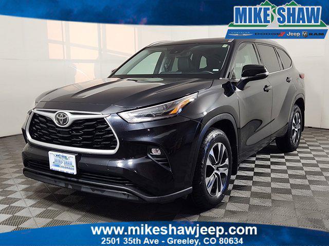 used 2021 Toyota Highlander car, priced at $31,202