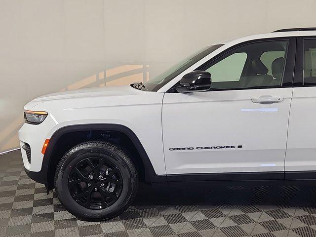 new 2025 Jeep Grand Cherokee car, priced at $46,930