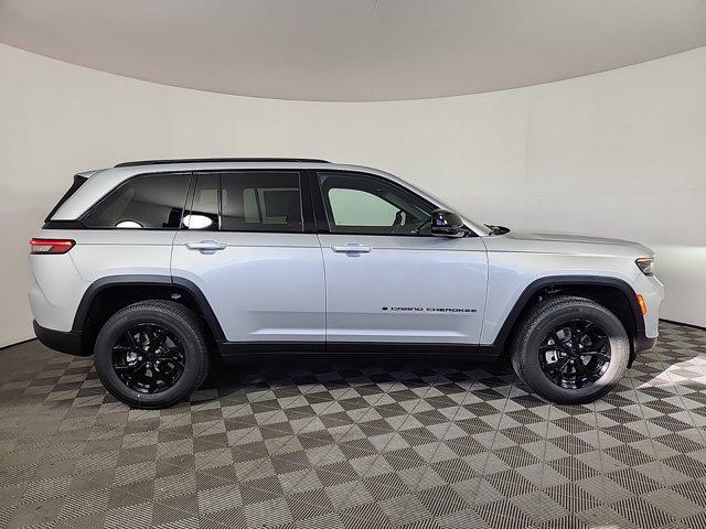 new 2025 Jeep Grand Cherokee car, priced at $47,525