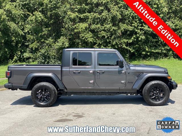 used 2022 Jeep Gladiator car, priced at $27,498