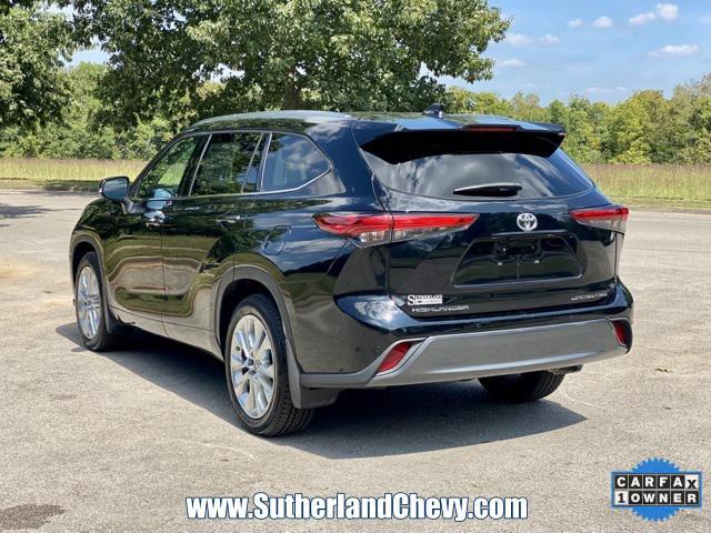 used 2021 Toyota Highlander car, priced at $32,398