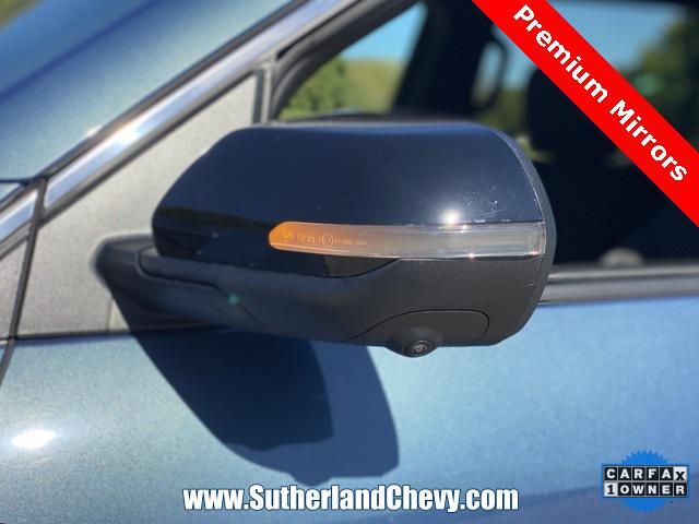 used 2024 Chevrolet Traverse car, priced at $35,488