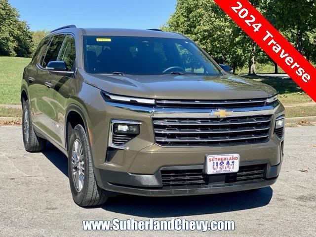 used 2024 Chevrolet Traverse car, priced at $37,298