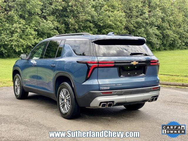 used 2024 Chevrolet Traverse car, priced at $39,999