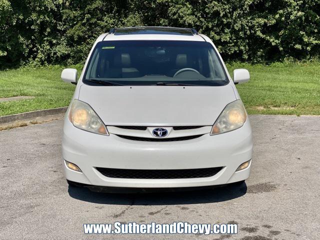 used 2007 Toyota Sienna car, priced at $3,998