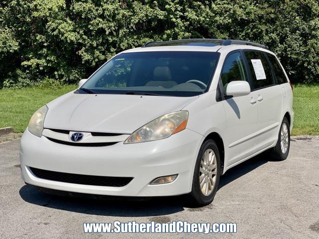 used 2007 Toyota Sienna car, priced at $3,998