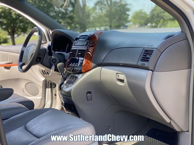 used 2007 Toyota Sienna car, priced at $3,998