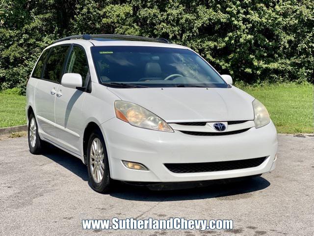 used 2007 Toyota Sienna car, priced at $3,998