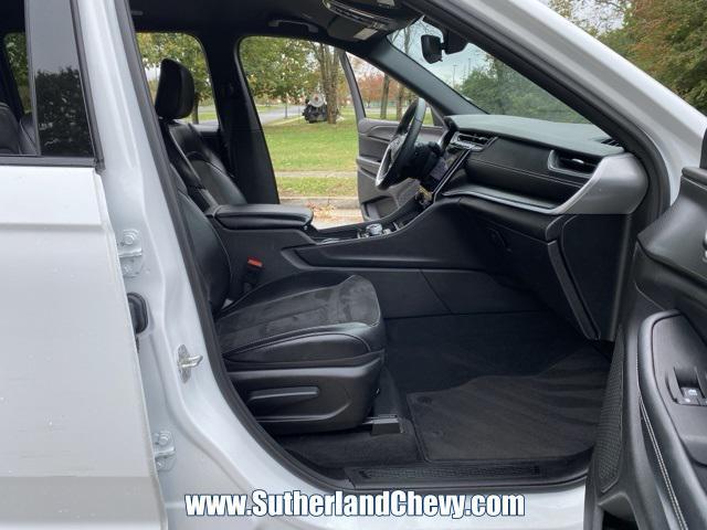 used 2024 Jeep Grand Cherokee L car, priced at $28,798