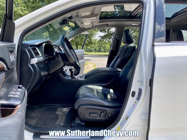 used 2015 Toyota Highlander car, priced at $15,698