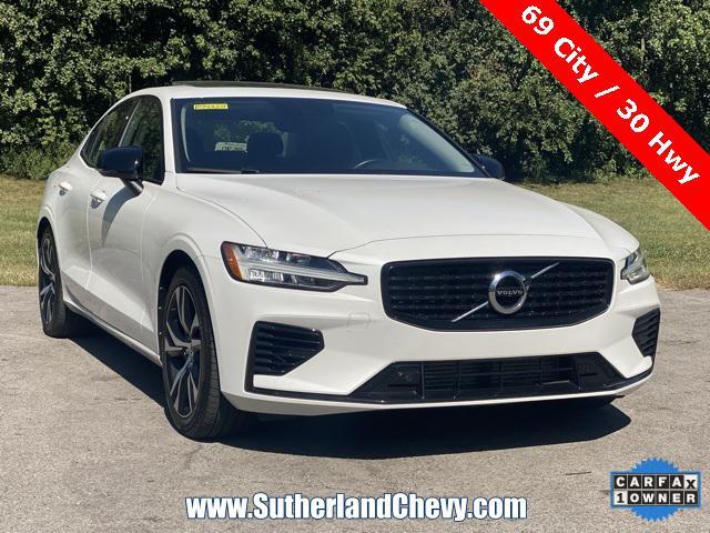 used 2022 Volvo S60 Recharge Plug-In Hybrid car, priced at $26,598