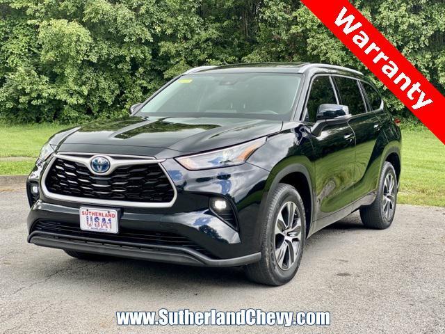 used 2022 Toyota Highlander Hybrid car, priced at $37,988