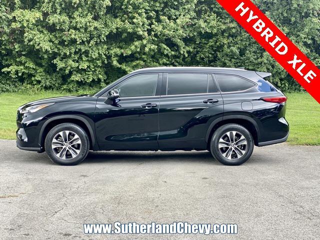 used 2022 Toyota Highlander Hybrid car, priced at $37,988