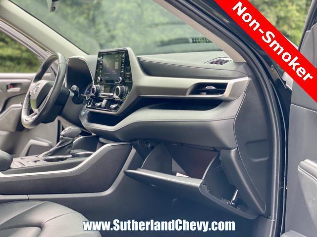 used 2022 Toyota Highlander Hybrid car, priced at $37,988