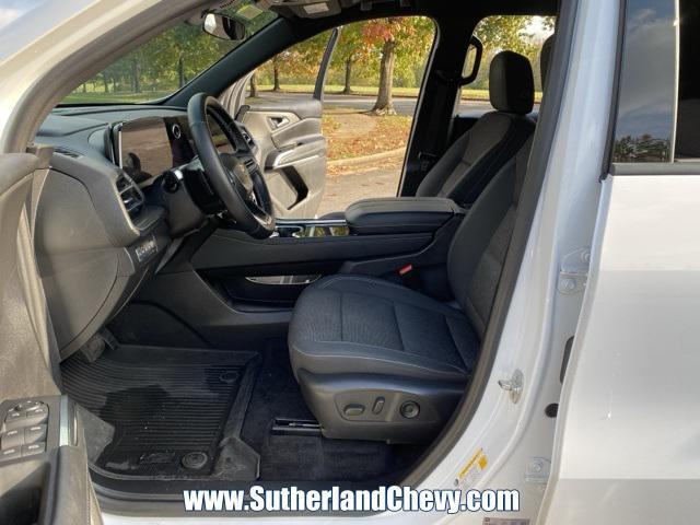 used 2024 Chevrolet Traverse car, priced at $35,978