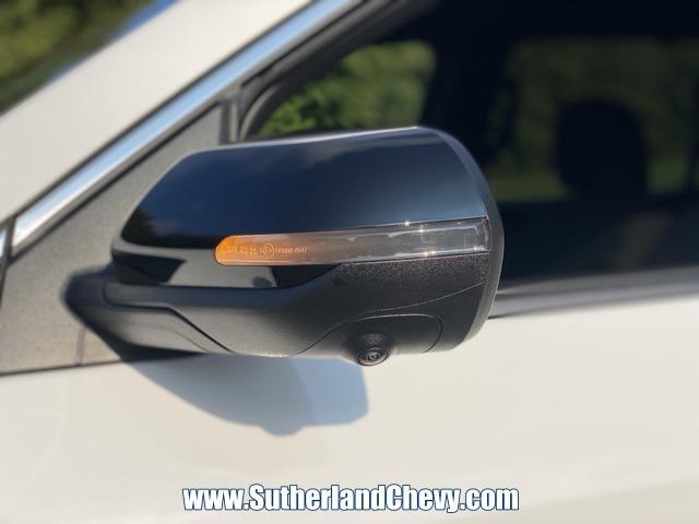 used 2024 Chevrolet Traverse car, priced at $35,978