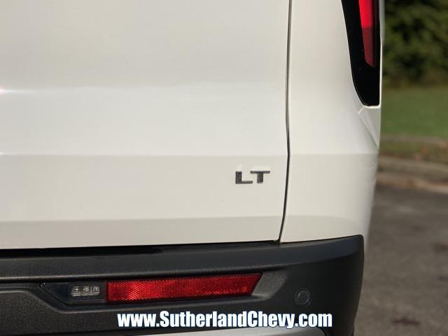 used 2024 Chevrolet Traverse car, priced at $35,978