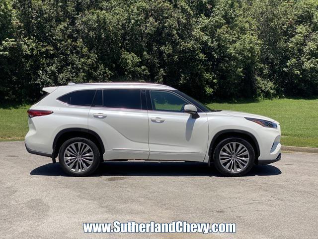 used 2021 Toyota Highlander car, priced at $35,998