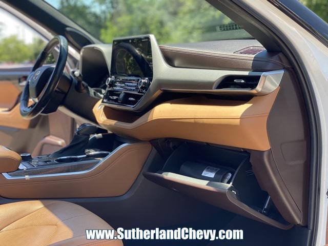 used 2021 Toyota Highlander car, priced at $35,998