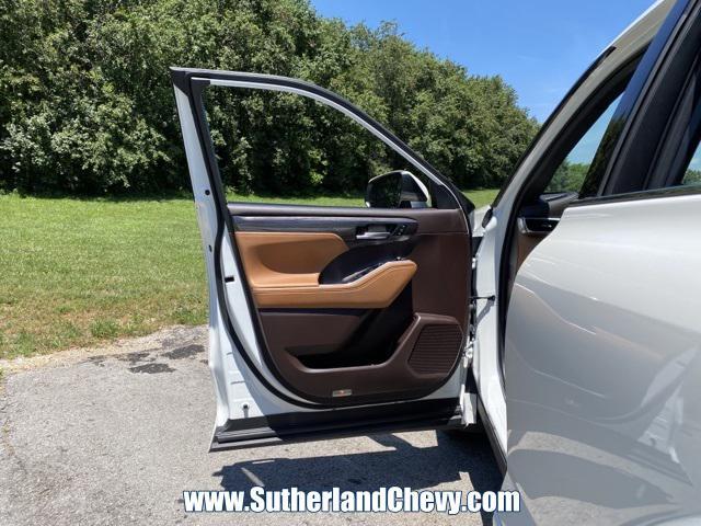 used 2021 Toyota Highlander car, priced at $35,998