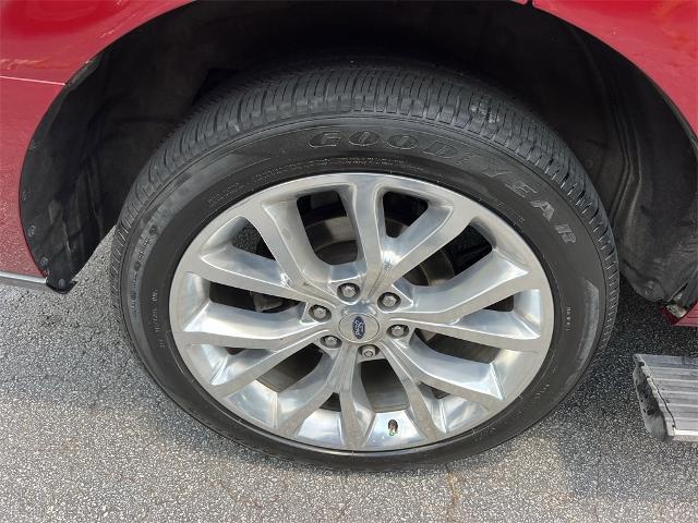 used 2018 Ford Expedition car, priced at $22,777
