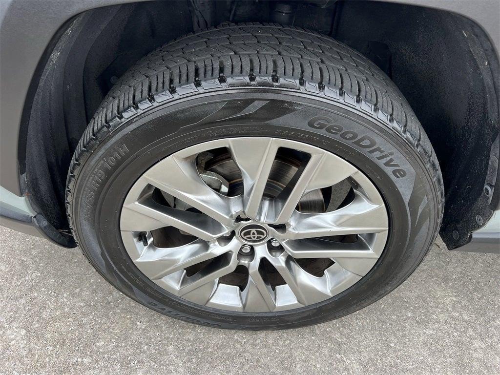 used 2021 Toyota RAV4 car, priced at $22,996