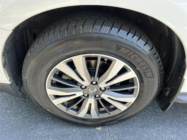used 2017 Nissan Pathfinder car, priced at $11,134