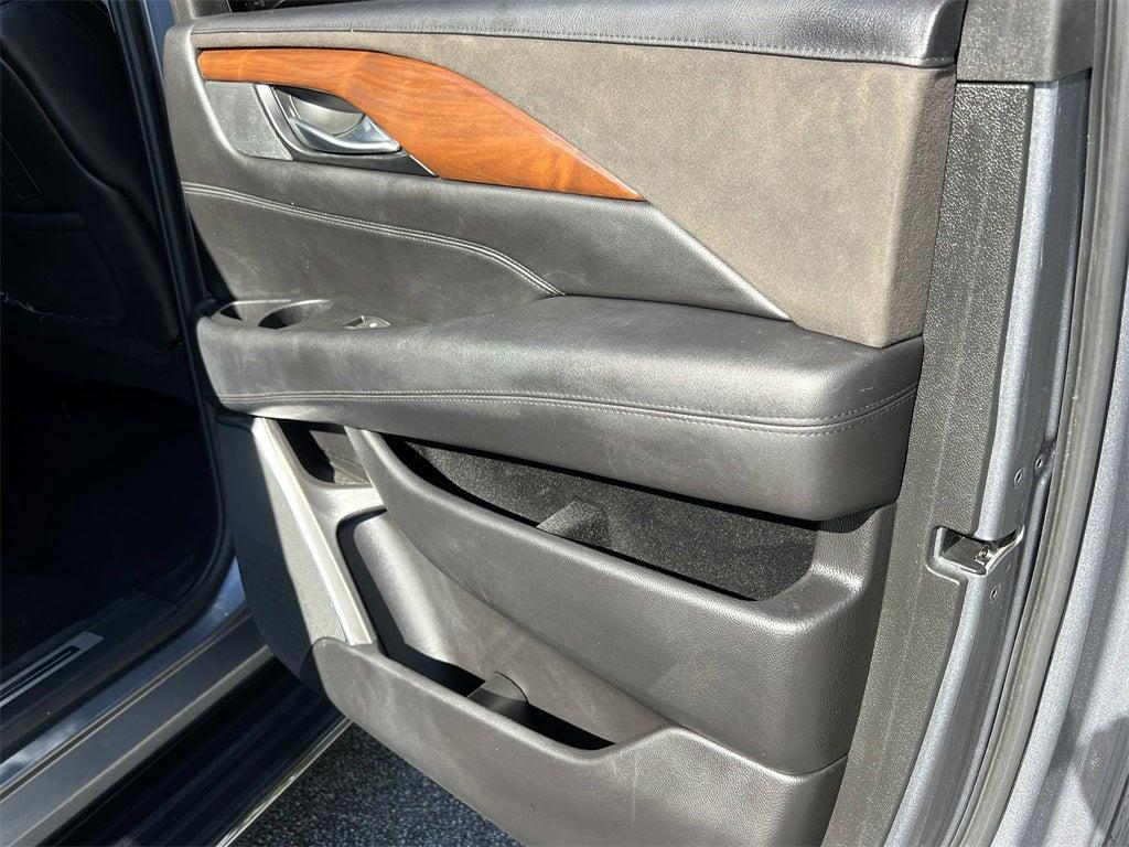 used 2018 Cadillac Escalade ESV car, priced at $28,304