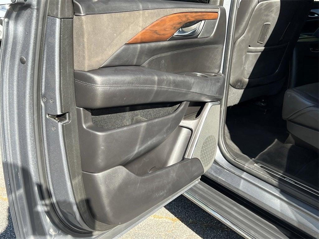 used 2018 Cadillac Escalade ESV car, priced at $28,304
