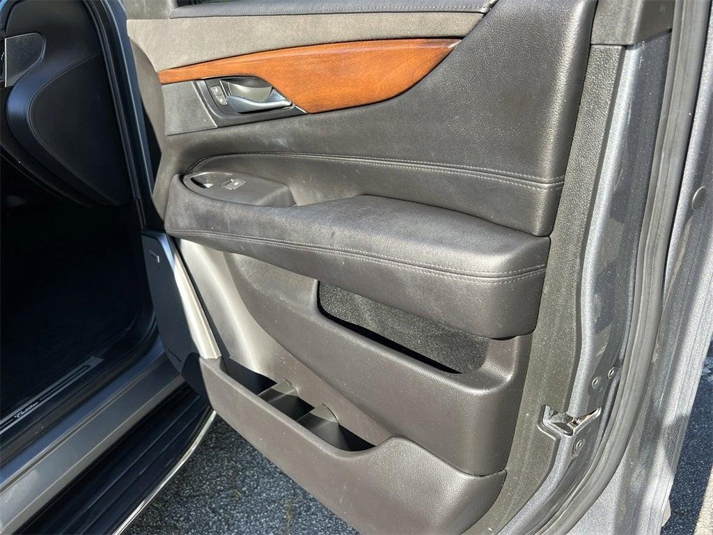used 2018 Cadillac Escalade ESV car, priced at $28,304