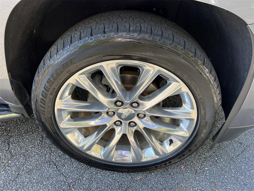 used 2018 Cadillac Escalade ESV car, priced at $28,304