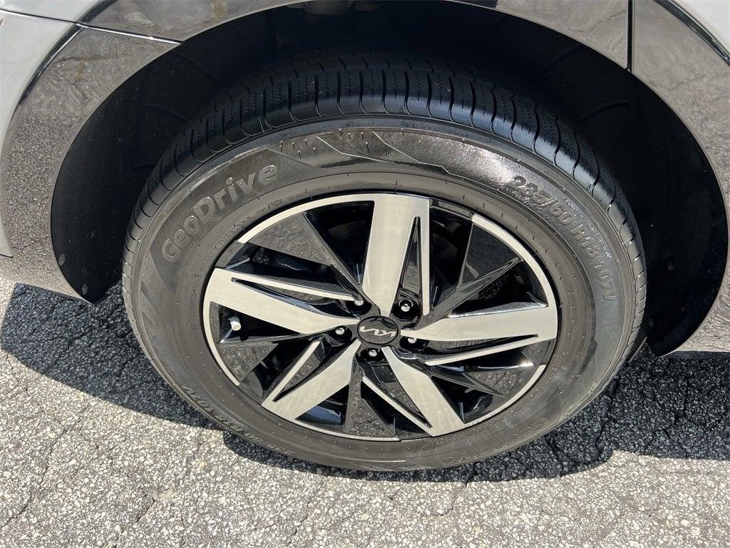 used 2023 Kia Sorento car, priced at $25,677