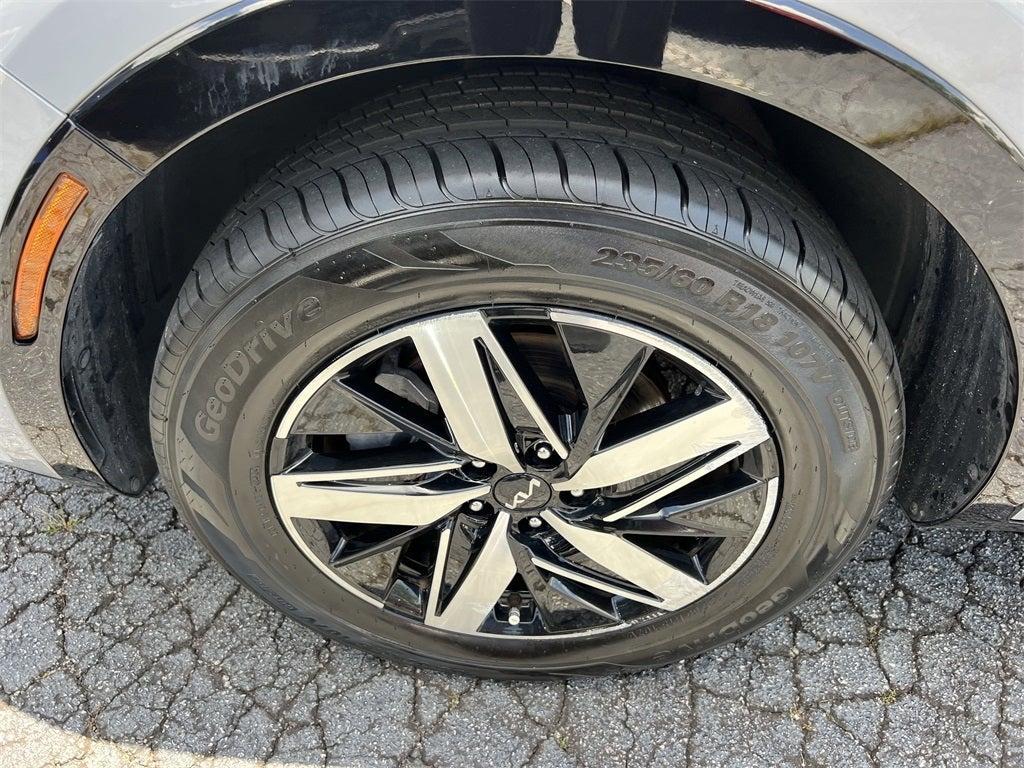 used 2023 Kia Sorento car, priced at $25,677