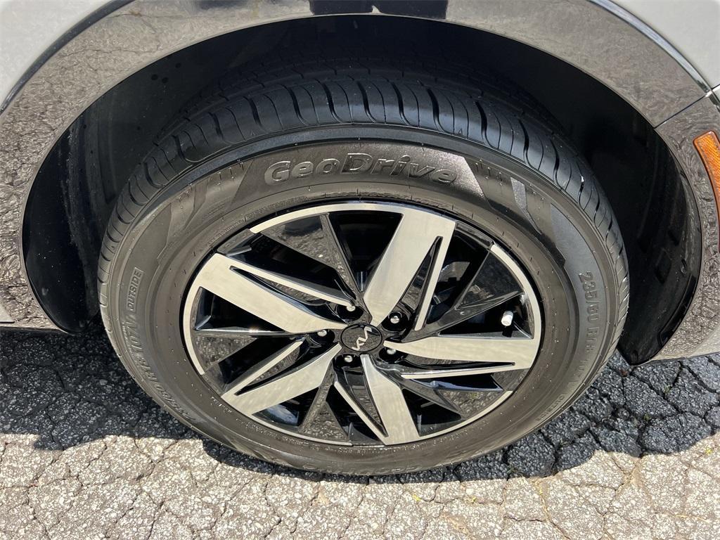 used 2023 Kia Sorento car, priced at $26,979