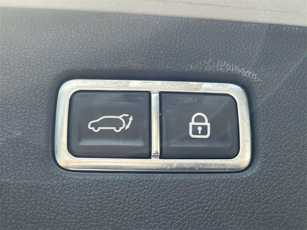 used 2023 Kia Sorento car, priced at $25,677