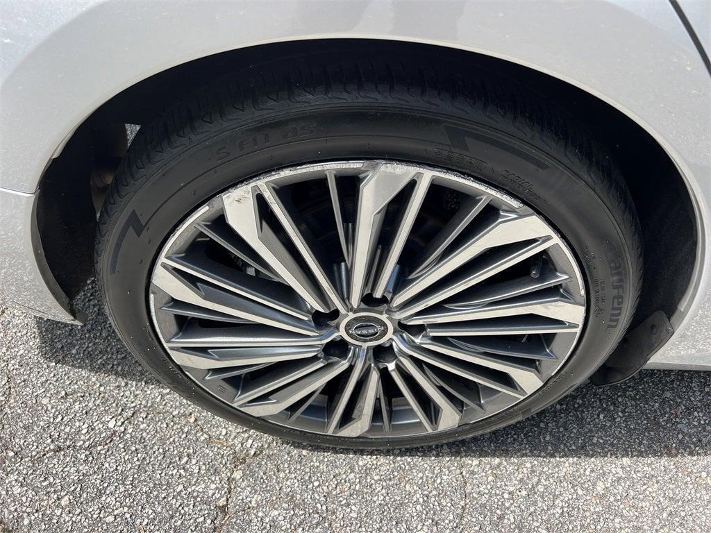 used 2023 Nissan Altima car, priced at $21,789