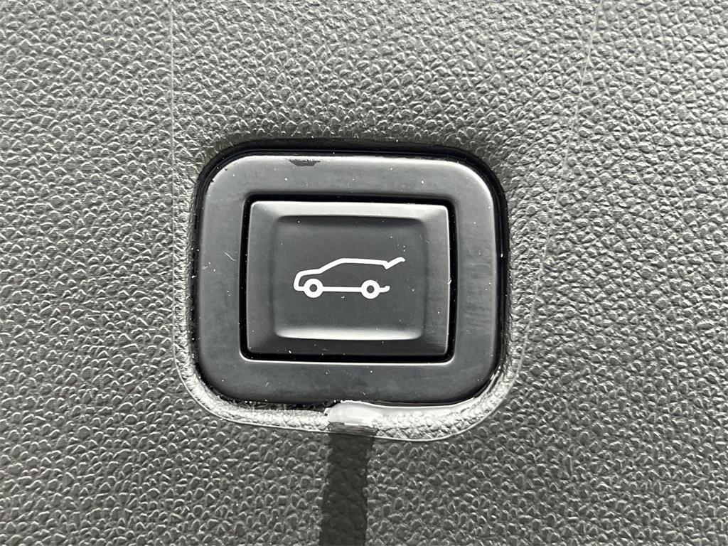 used 2022 Chevrolet Blazer car, priced at $21,996